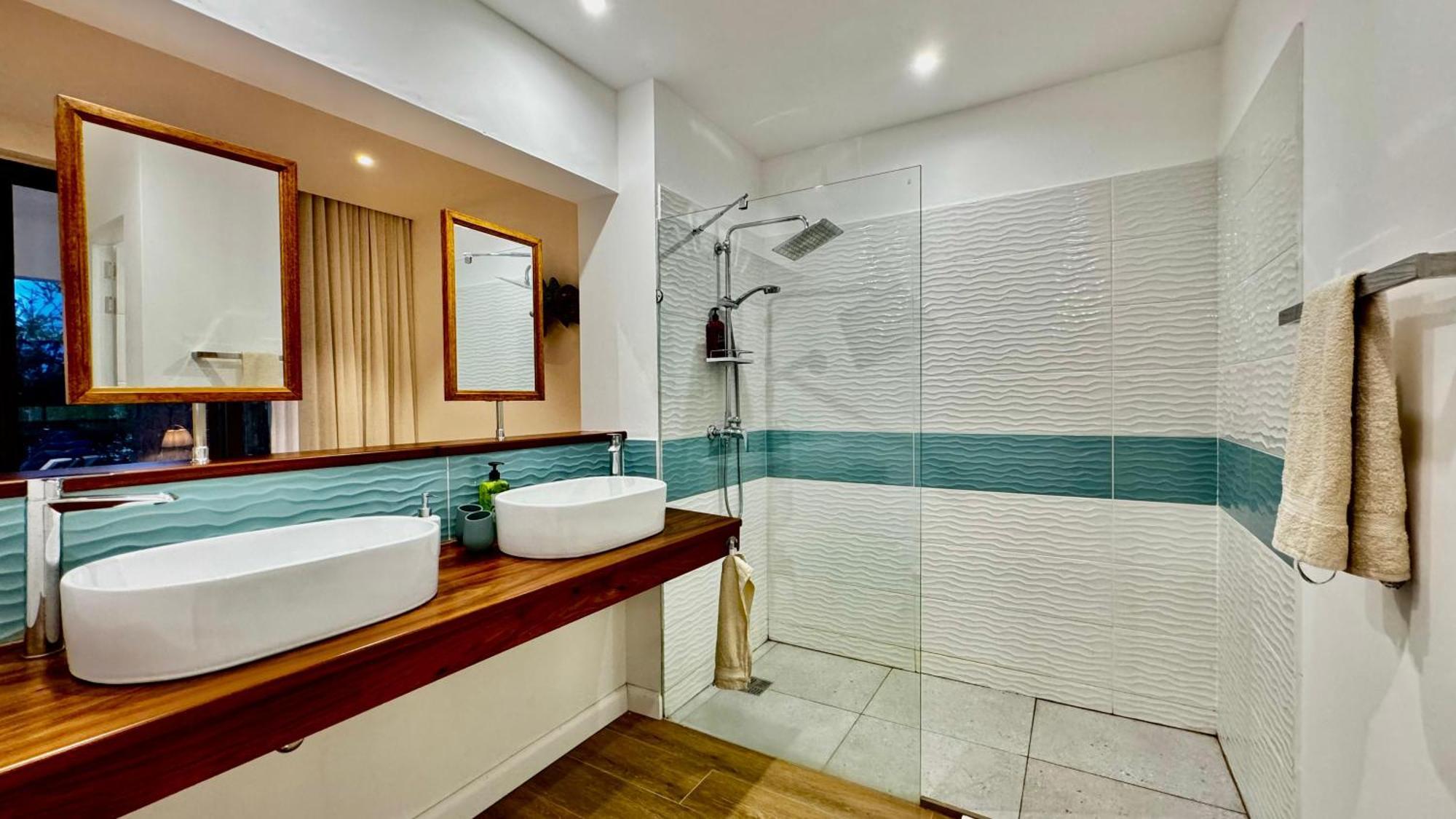 Rivière Noire Appartement De Luxe Piscine Et Vue Mer מראה חיצוני תמונה